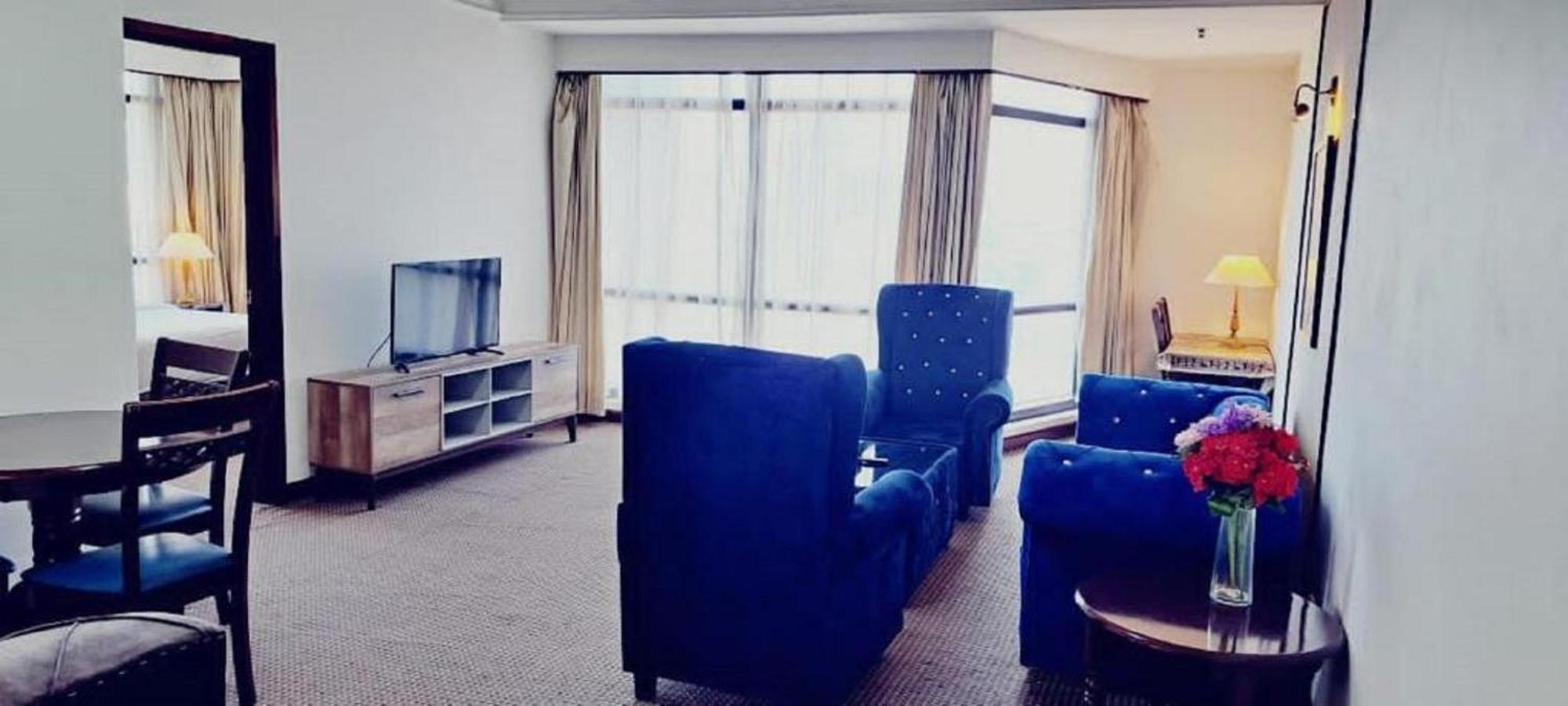 East Service Times Square Kl Apartment