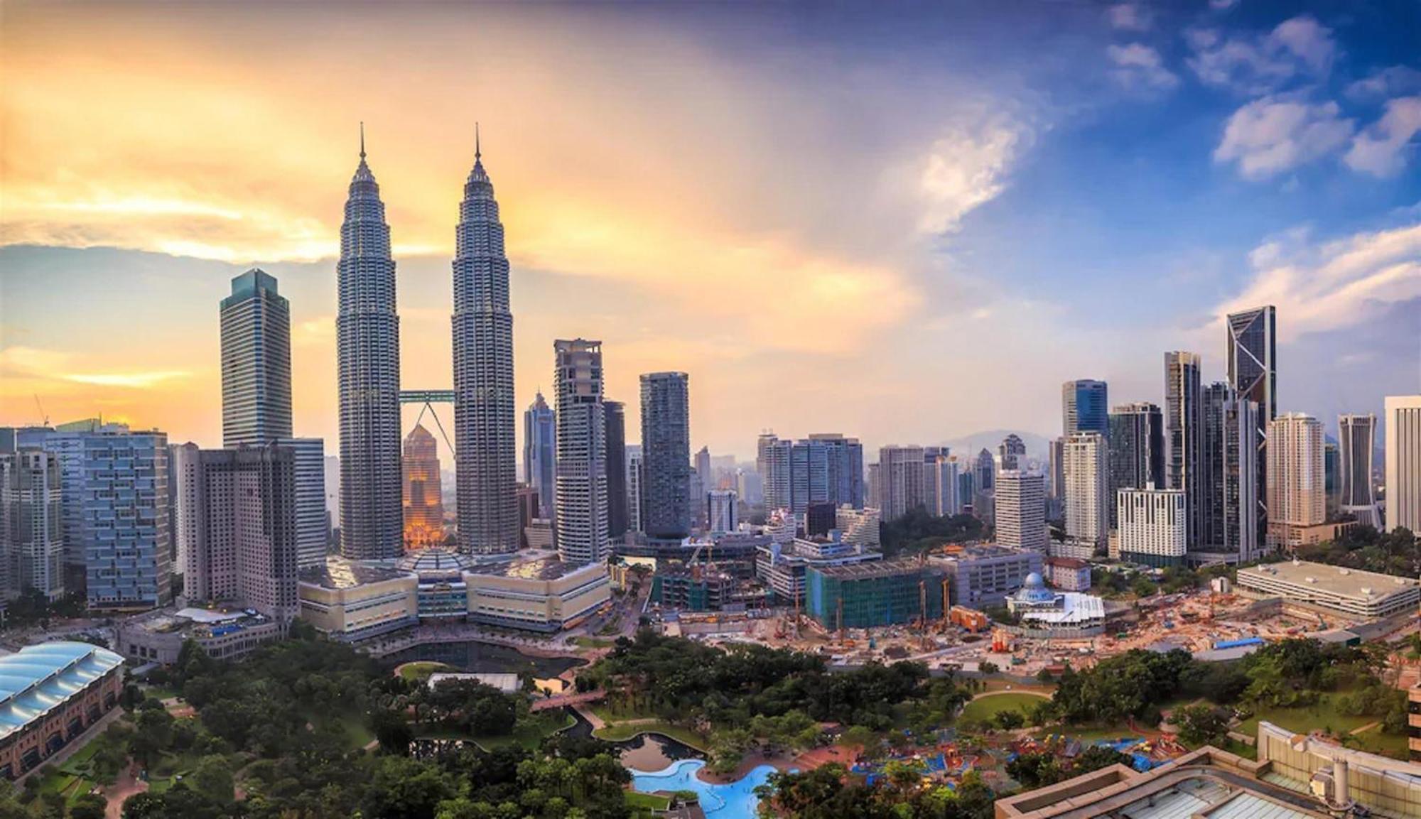 East Service Times Square Kl Apartment