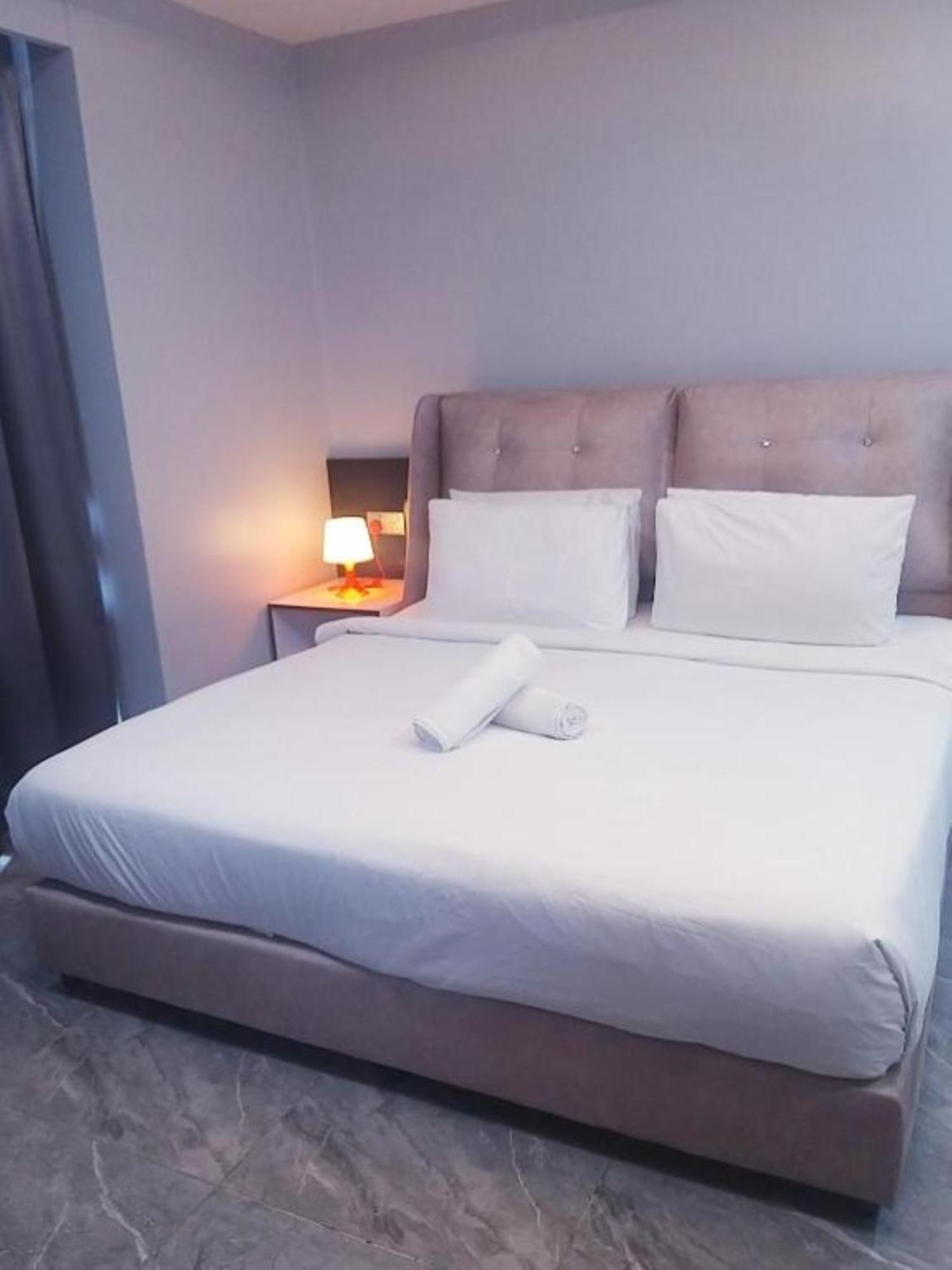 East Service Times Square Kl Apartment